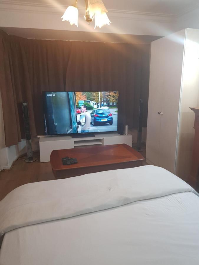 Family Lodge, Princess Lodge, Executive Lodge, Master'S Lodge 伊尔福德 外观 照片