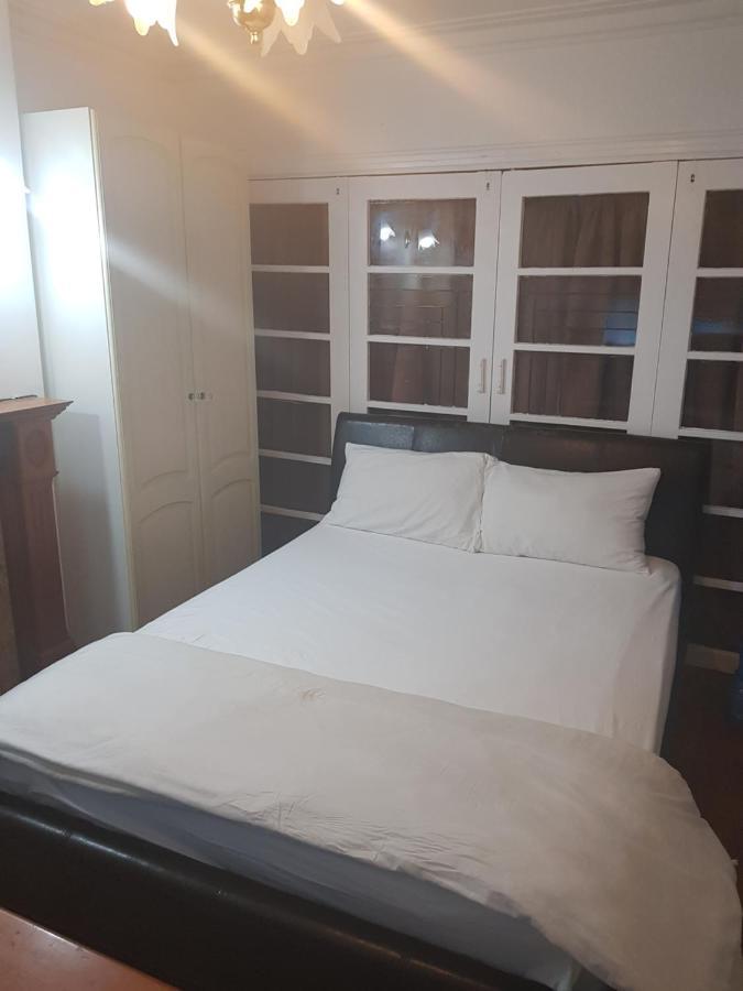 Family Lodge, Princess Lodge, Executive Lodge, Master'S Lodge 伊尔福德 外观 照片